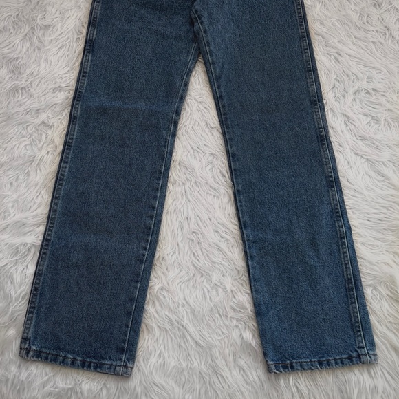 Rustler Regular Fit/Straight Leg Medium Washed Jeans - Picture 2 of 3